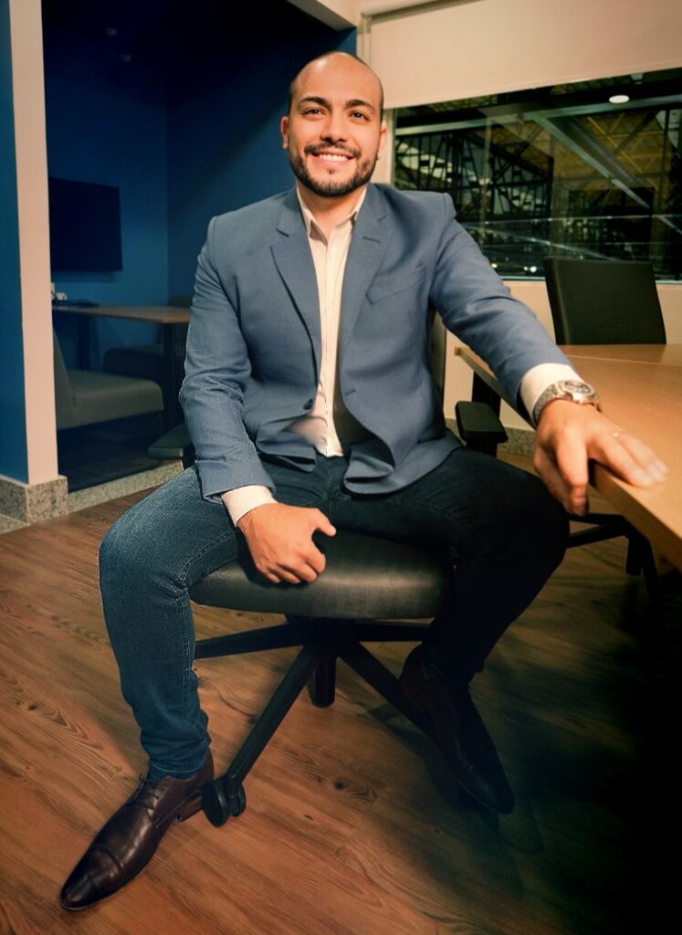 ANIMAL HEALTH: entrevista com Adriano Souza, CEO do evento, destaca crescimento e expansão nacional da feira de saúde animal