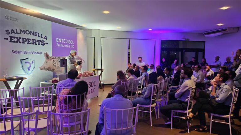 Boehringer Ingelheim reúne especialistas da suinocultura para debater sobre salmonelose