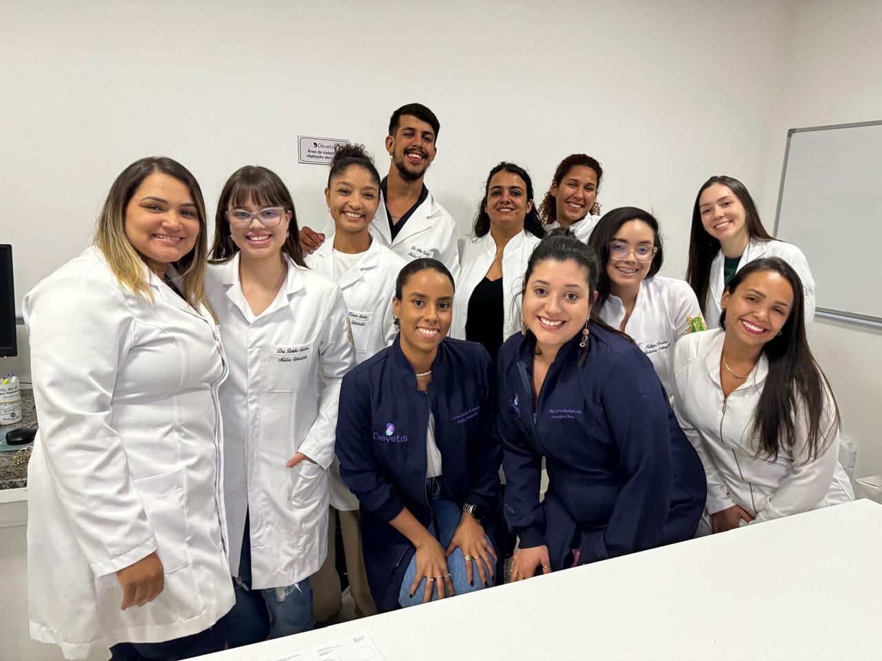 Capacitação em Patologia Clínica Veterinária é tema de 3 cursos Devetis, com aulas EAD ao vivo e presenciais para veterinários e estudantes.