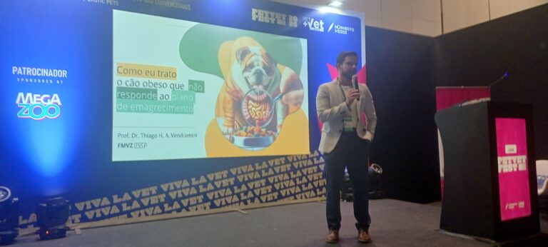 Thiago Vendramini aborda os desafios do tratamento da obesidade refratária em cães durante o Pet+Vet Congresso ANMV, realizado em 12 de agosto